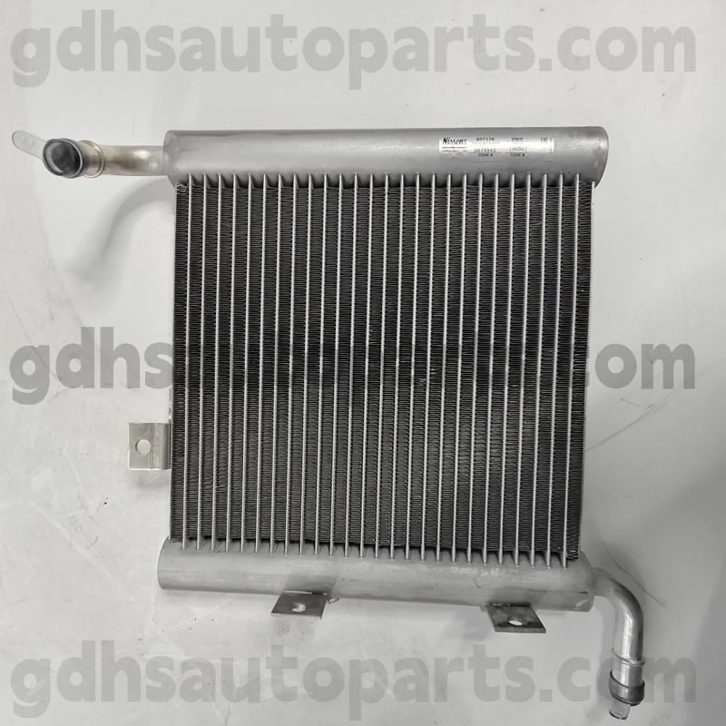 607176 Sestava radiátoru Nissens pro Range Rover Velar OE no. LR140296